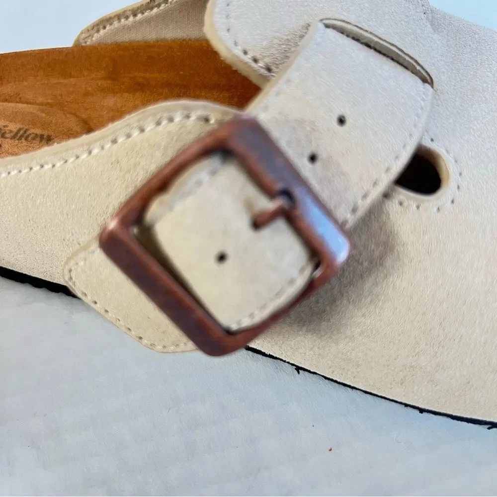 Goodfellow Unisex Beige Faux Suede Buckle Slip-on Clogs SZ Men 7 / Women 8.5